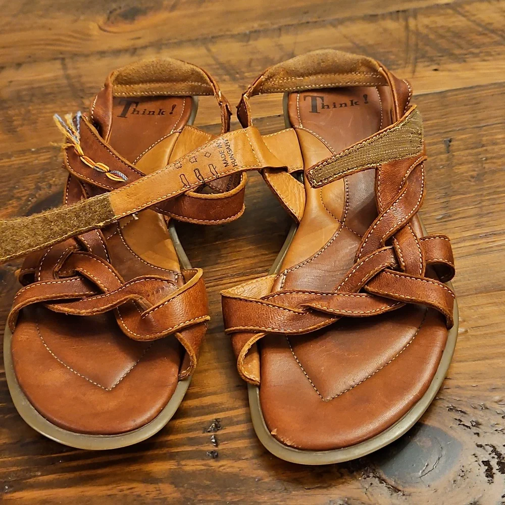 VINTAGE THINK LEATHER SANDALS